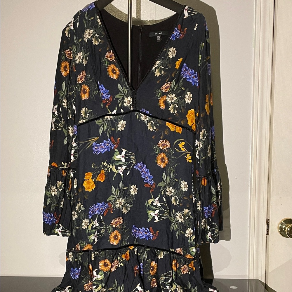 Chic Floral Long Sleeve Dress